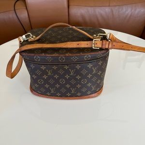 Louis Vuitton “Nice” toiletry case